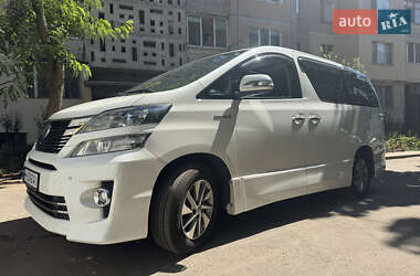 Toyota Vellfire  2013