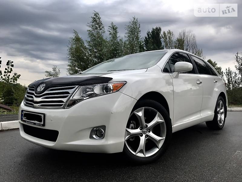 Toyota Venza 2010 года