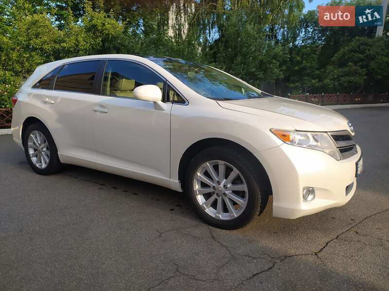 Універсал Toyota Venza