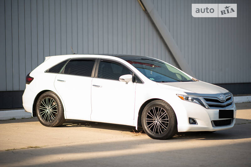 Универсал Toyota Venza