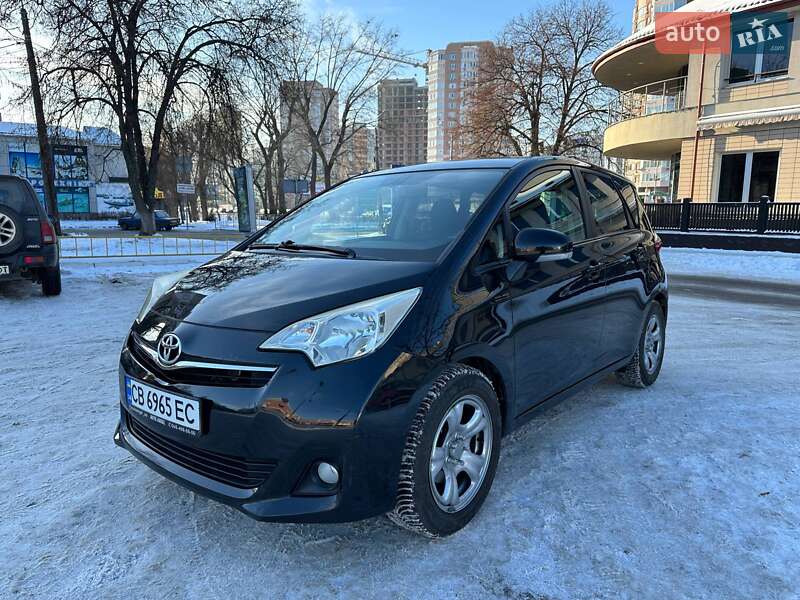 Легковые Toyota Verso-S