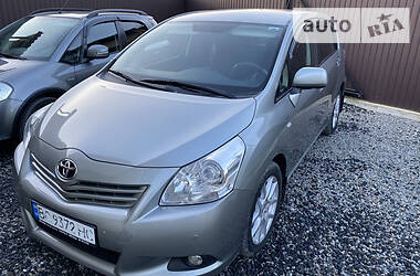 Toyota Verso 2 2012