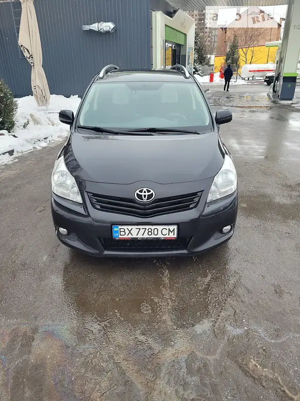 Toyota Verso 2011
