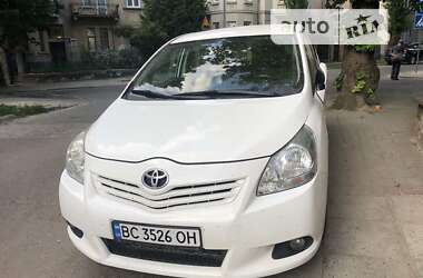 Toyota Verso  2009