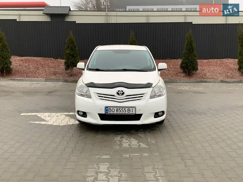 Toyota Verso 2010