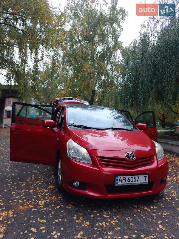 Toyota Verso 2010 року в Вінниці