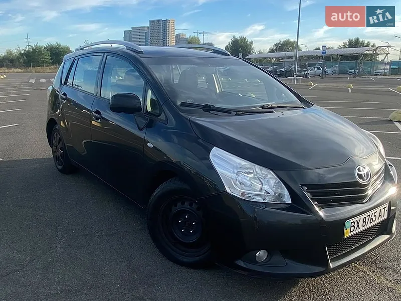 Toyota Verso 2011