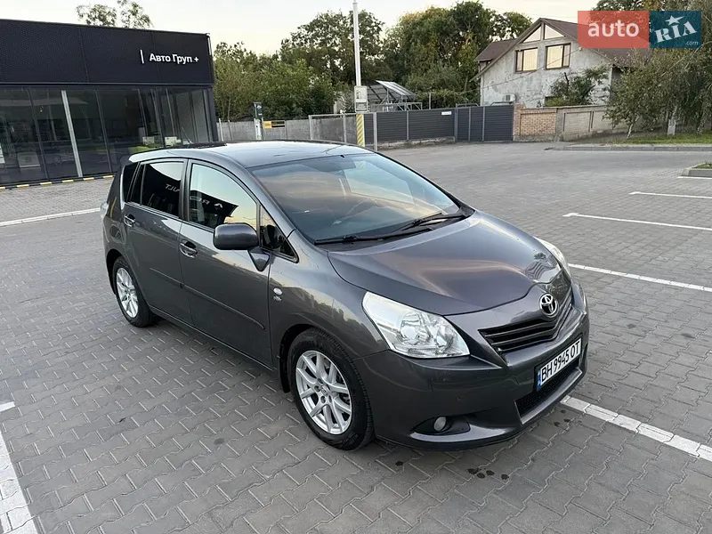 Toyota Verso 2010