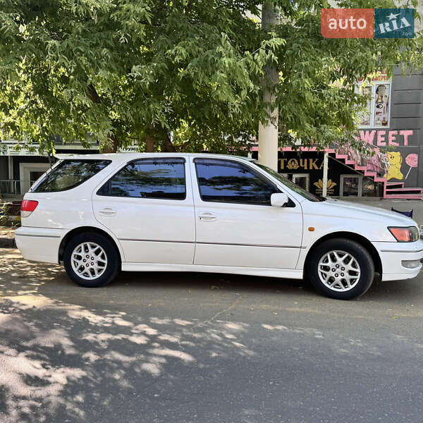 Универсал Toyota Vista