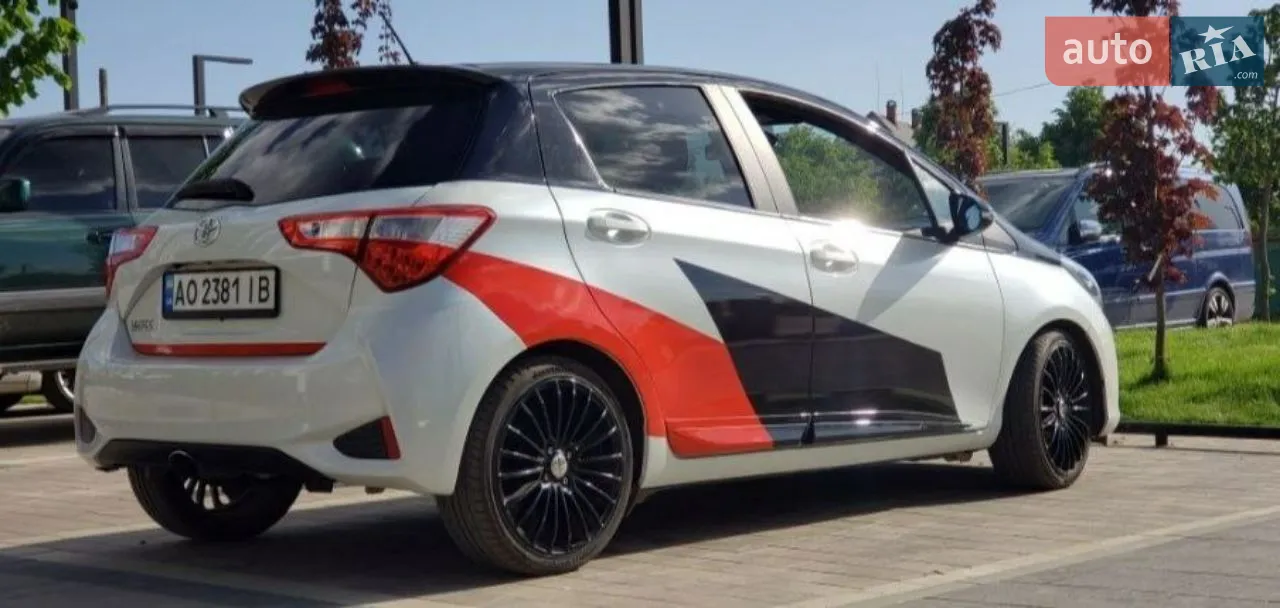 2018 Toyota Yaris - фото 1
