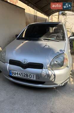 Toyota Yaris 2000