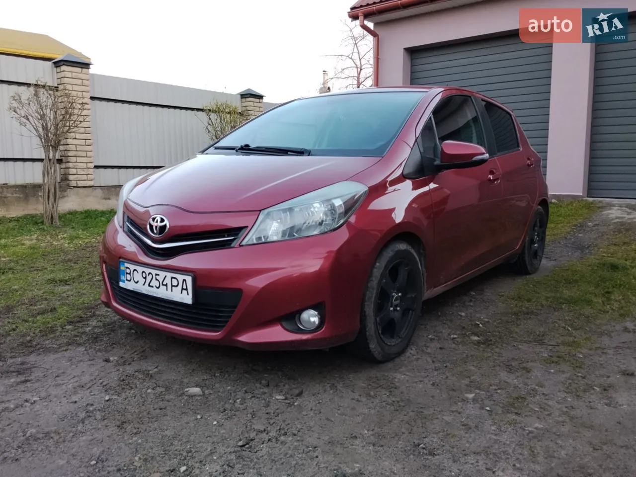 2011 Toyota Yaris - фото 1