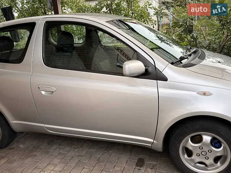 Toyota Yaris 2005