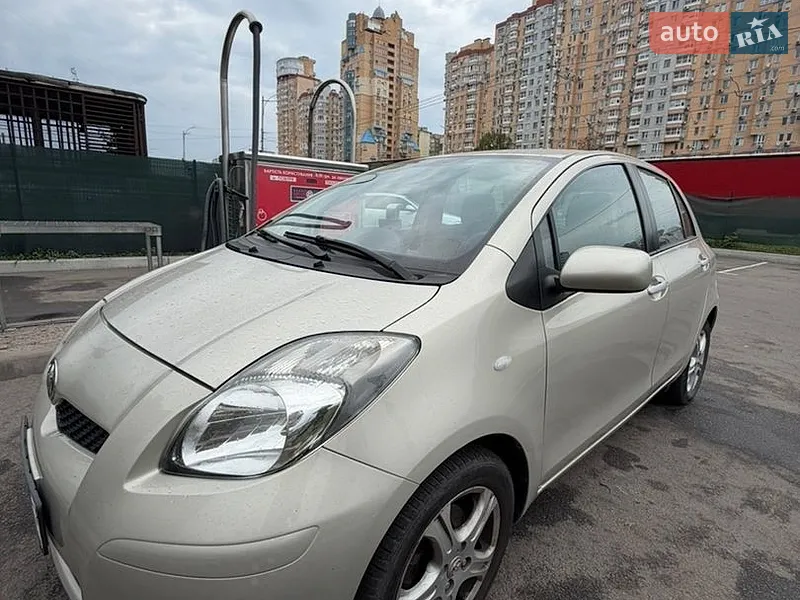 Toyota Yaris 2011