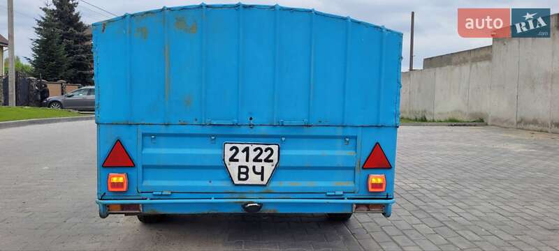 Легковий причіп