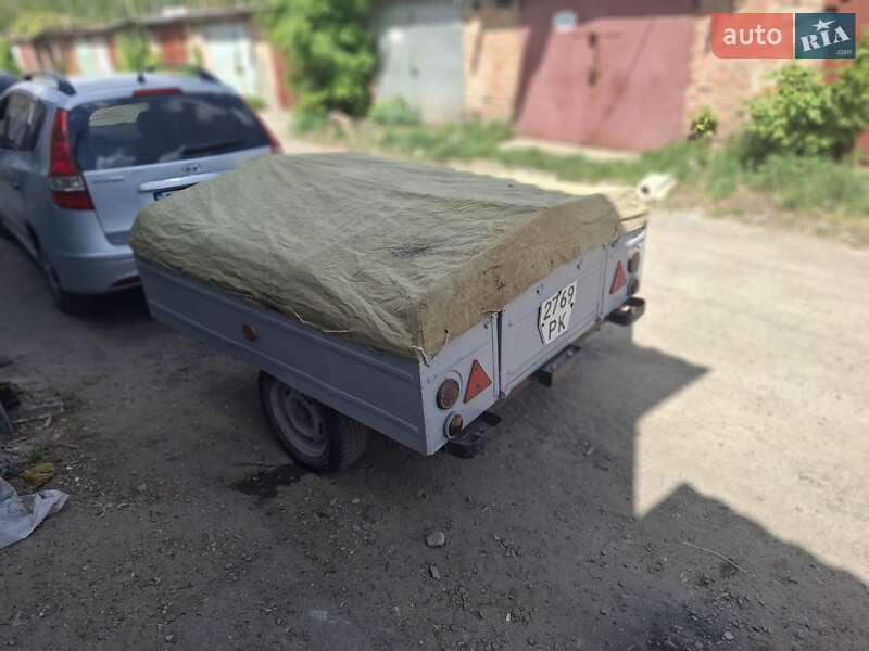 Легковий причіп