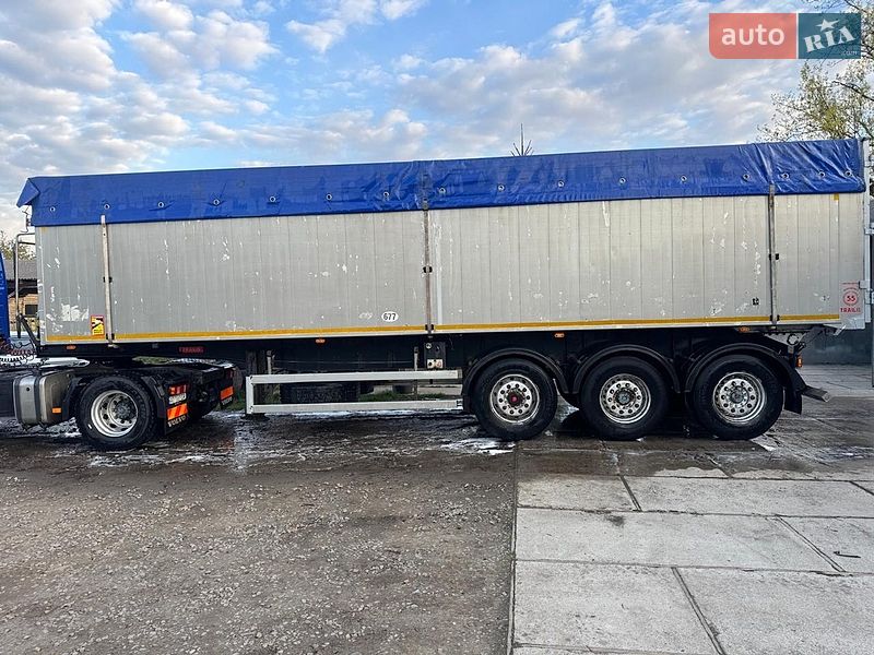 Зерновоз - полуприцеп Trailis D-653 2009 в Тячеве