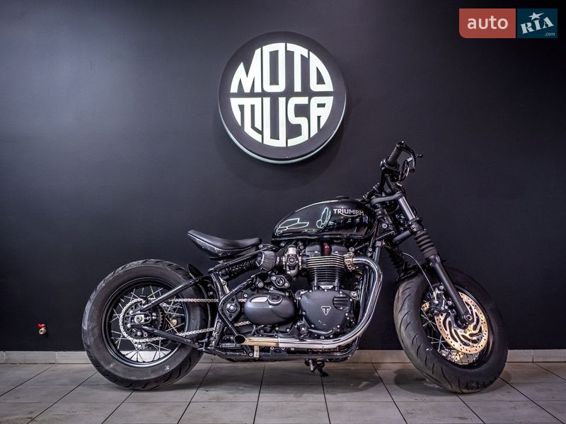Мото Triumph Bobber
