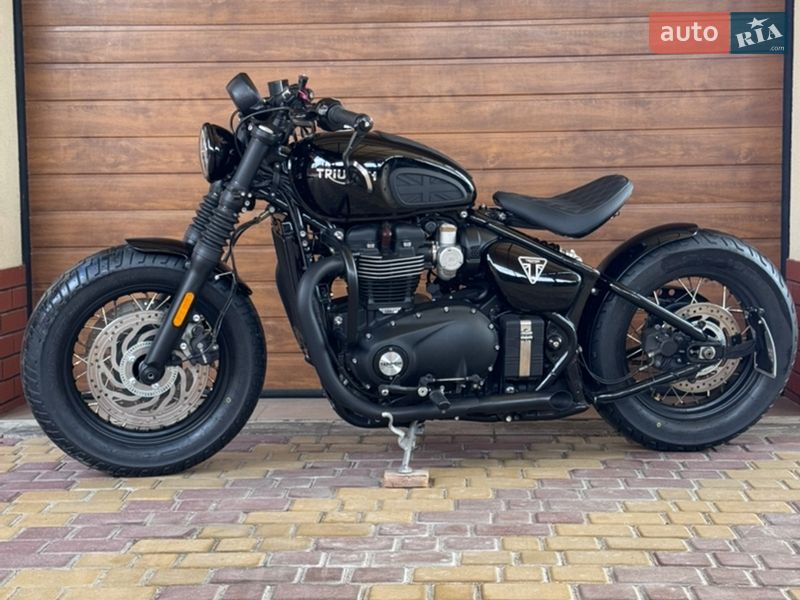 Боббер Triumph Bobber