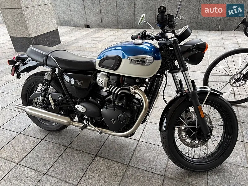 Triumph Bonneville 2022