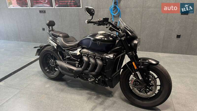 Мотоцикл Круізер Triumph Rocket 3 GT