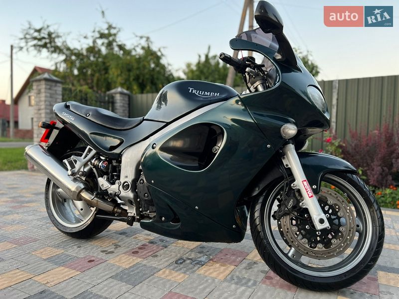 Мотоцикл Спорт-туризм Triumph Sprint ST 1050