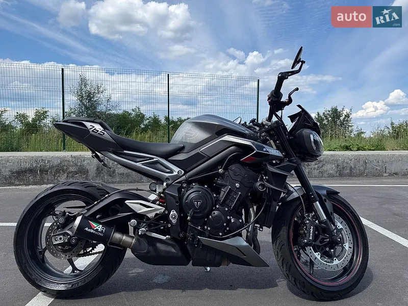 Triumph Street Triple R 2024