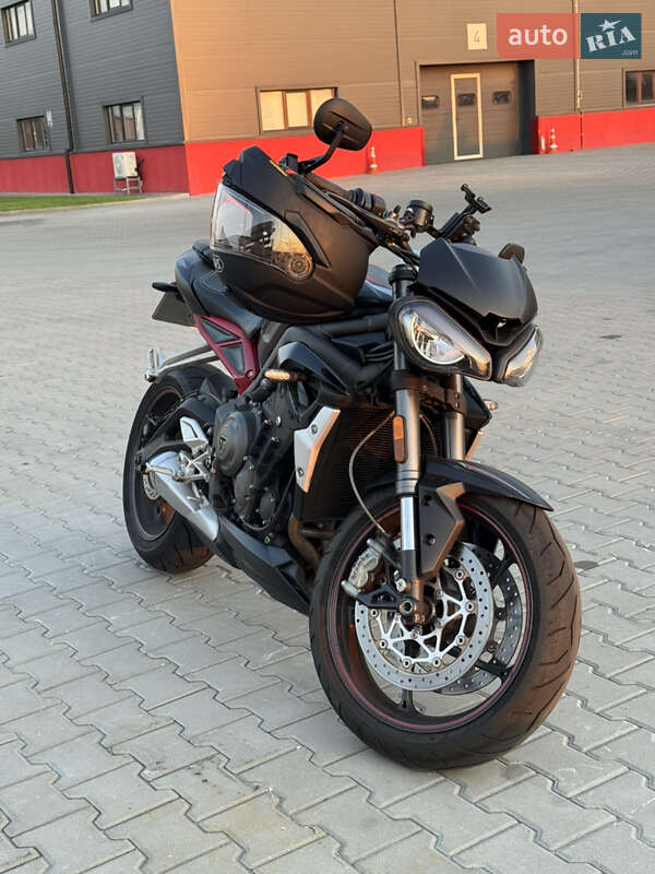 Мотоцикл Без обтекателей (Naked bike) Triumph Street Triple