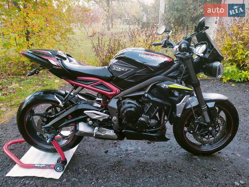 Triumph Street Triple