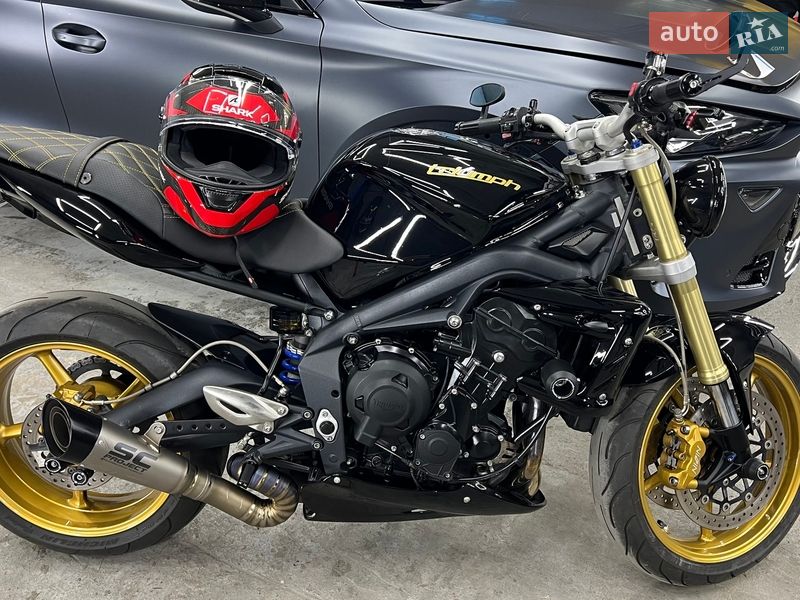 Triumph Street Triple
