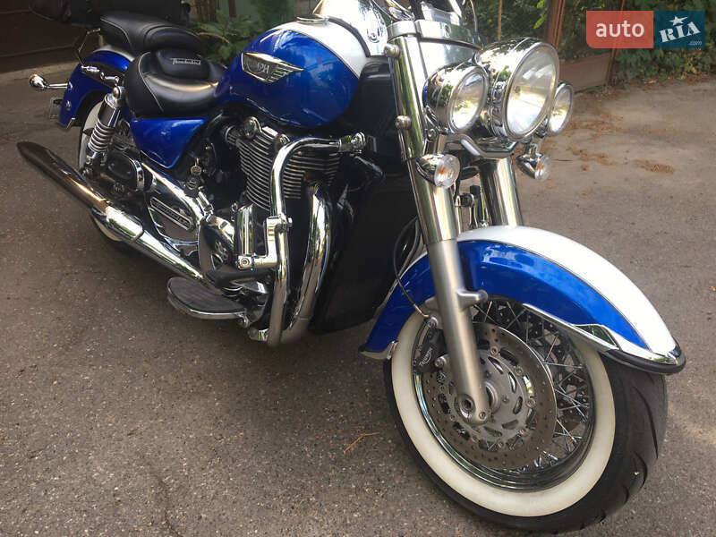 Мото Triumph Thunderbird 1600