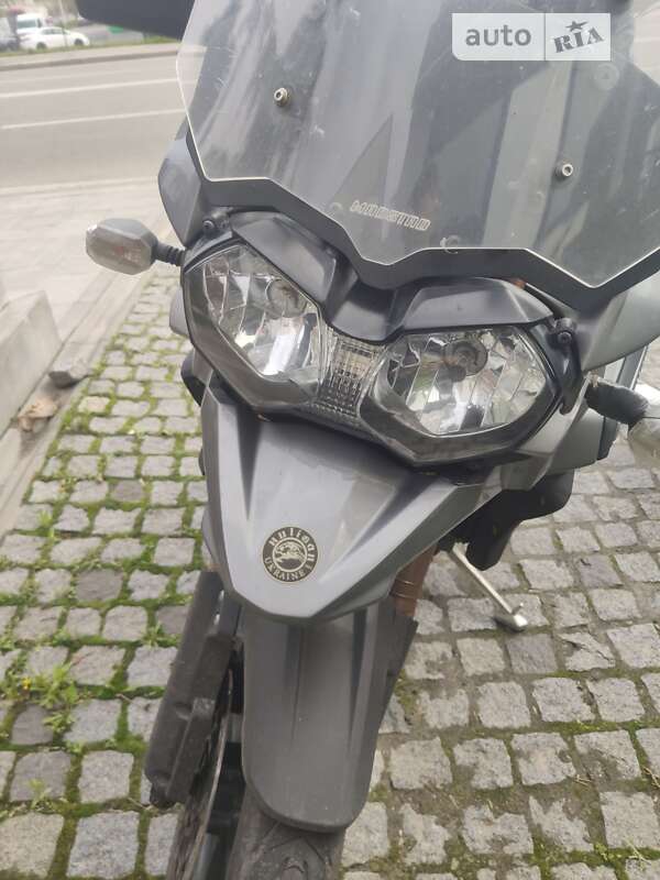 Мото Triumph Tiger