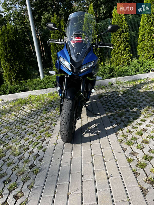 Мотоцикл Спорт-туризм Triumph Tiger