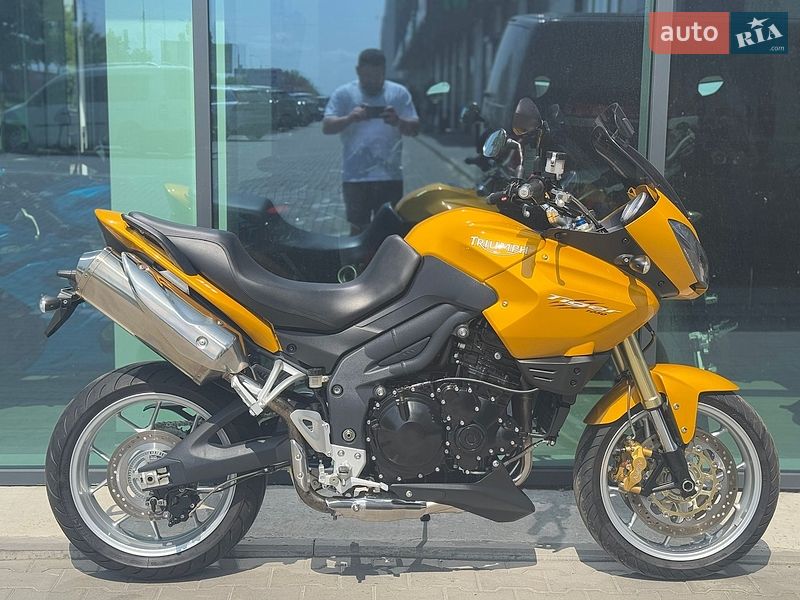 Мотоцикл Спорт-туризм Triumph Tiger