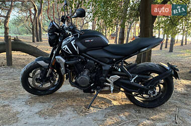 Triumph Trident  2021