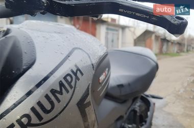 Triumph Trident  2023