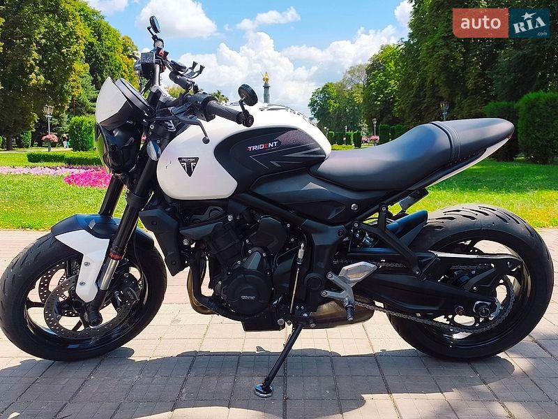 Triumph Trident