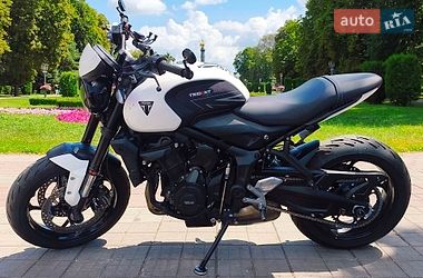 Triumph Trident  2021