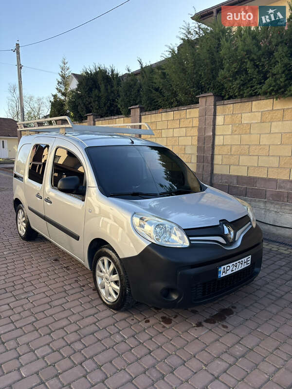 Вантажопасажирський фургон