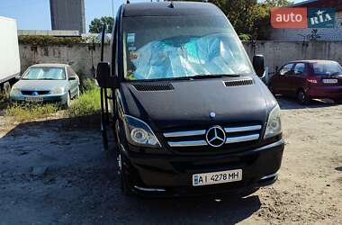 Характеристики Mercedes-Benz Sprinter Туристичний / Міжміський автобус