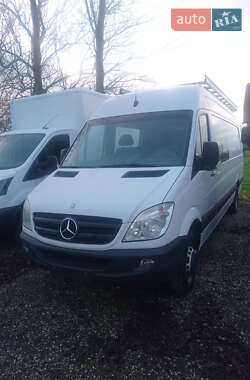 Характеристики Mercedes-Benz Sprinter Туристичний / Міжміський автобус