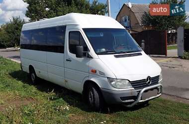 Характеристики Mercedes-Benz Sprinter Туристичний / Міжміський автобус