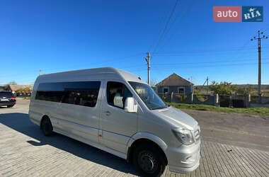 Характеристики Mercedes-Benz Sprinter Туристический / Междугородний автобус