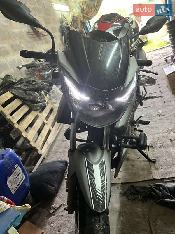 Мото TVS Apache RTR 180