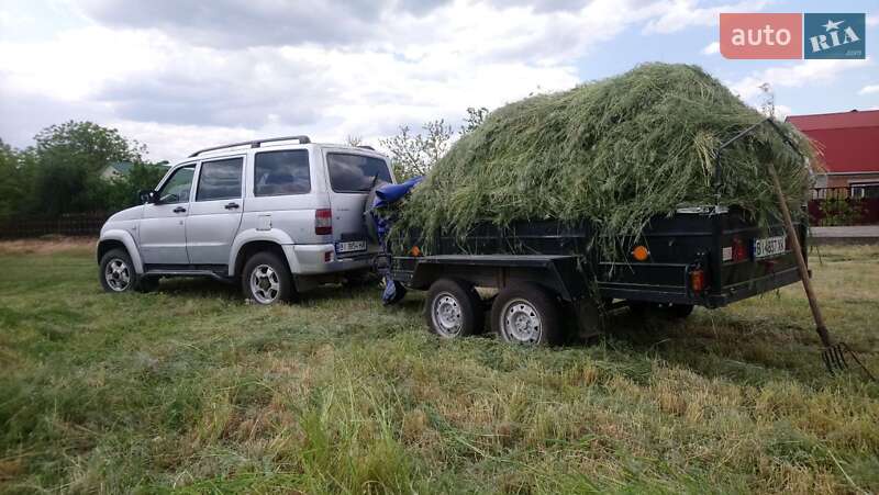 Легковые УАЗ 3163