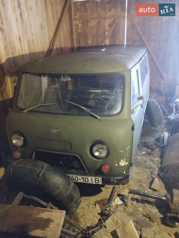 Минивэн УАЗ 3303