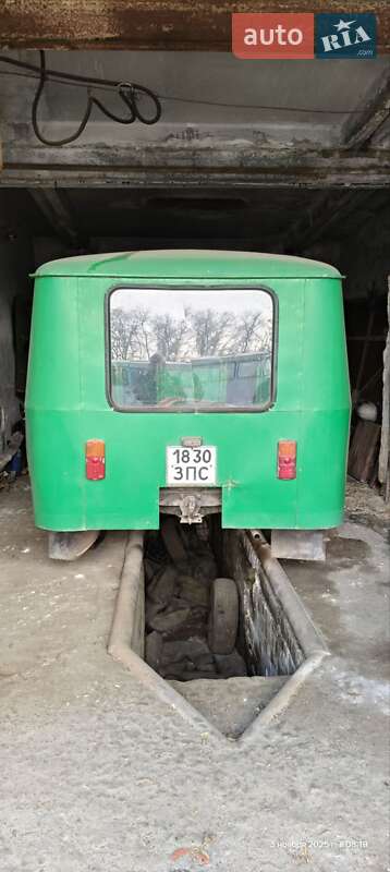 Минивэн УАЗ 3303