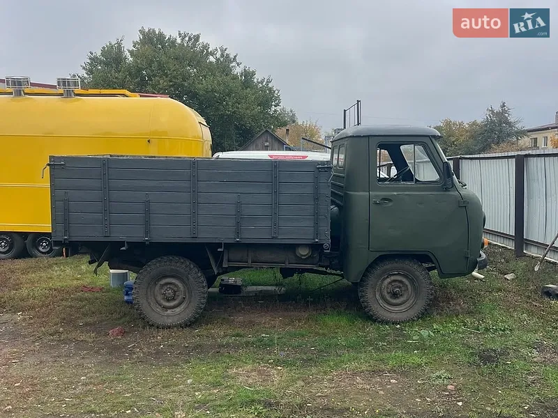 УАЗ 3303 1990