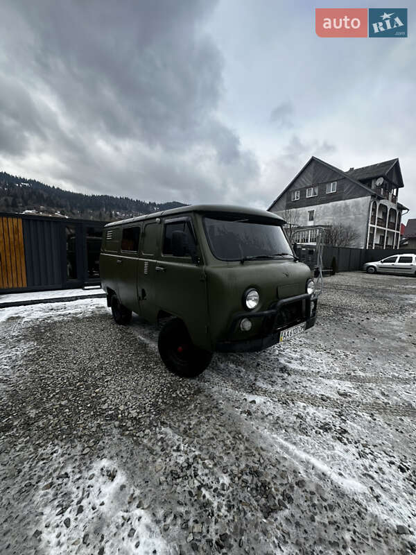 Минивэн УАЗ 3741