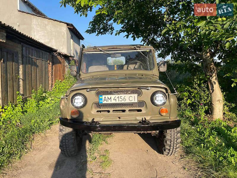 Седан УАЗ 469